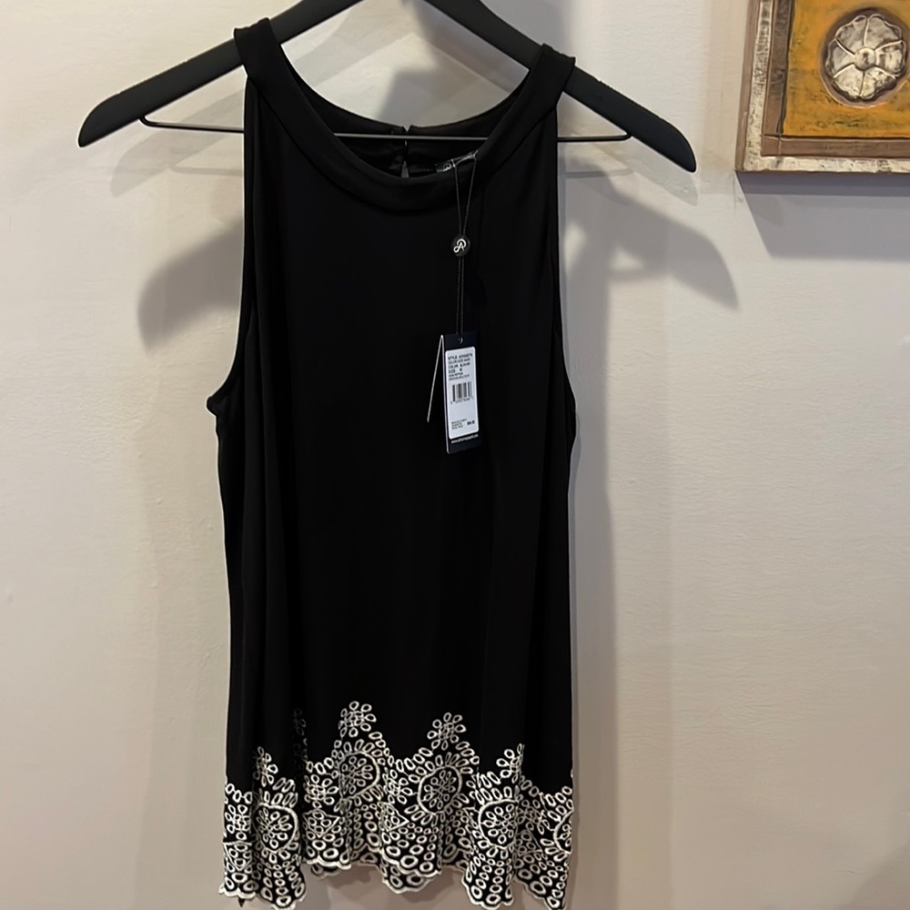 Medium blank tank